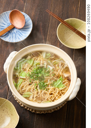鍋料理 締めのラーメン 鍋料理 締めのラーメン 108269490