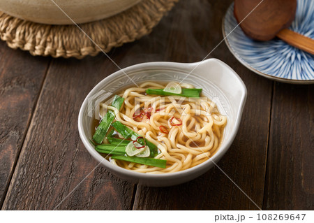 モツ鍋の締めのラーメン 108269647