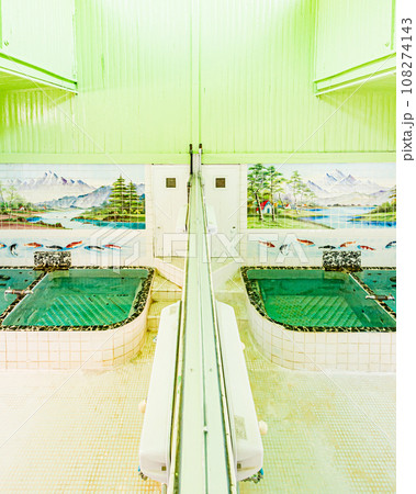 昔ながらの銭湯の様子 108274143