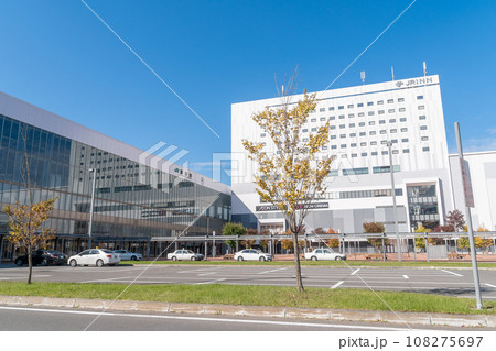駅前風景　旭川駅 108275697
