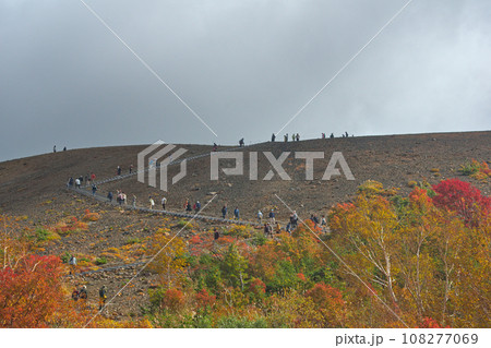 秋の吾妻小富士 秋の吾妻小富士 108277069