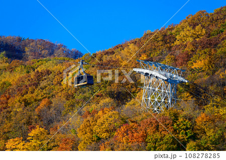 藻岩山ロープウェイと紅葉_6054 藻岩山ロープウェイと紅葉_6054 108278285