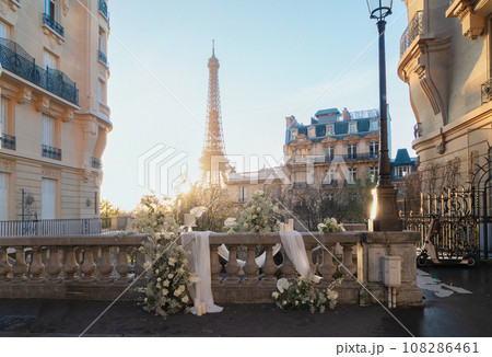 eiffel tour and Paris street 108286461