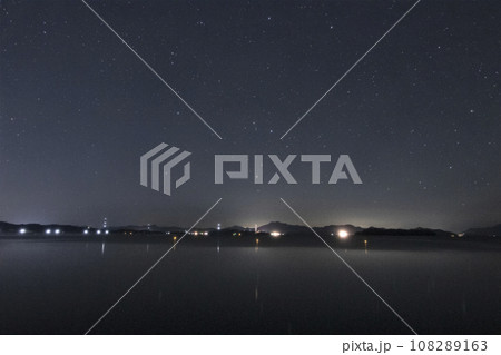 瀬戸内の冬の星景色　昇るさそり座 108289163