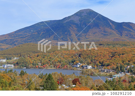 秋のビーナスライン 白樺湖と蓼科山 秋のビーナスライン 白樺湖と蓼科山 108291210