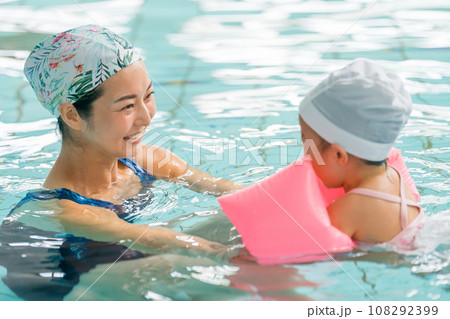 ベビースイミング ベビースイミング 108292399