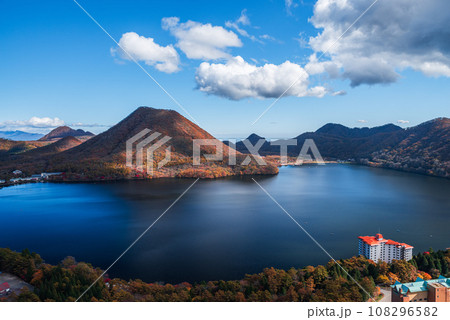 榛名湖の紅葉 榛名湖の紅葉 108296582