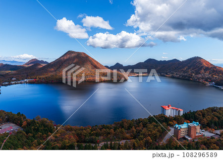 榛名湖の紅葉 榛名湖の紅葉 108296589