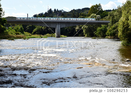 仙台市地下鉄東西線広瀬川橋梁 仙台市地下鉄東西線広瀬川橋梁 108298253
