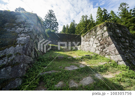 岩村城址の石垣 108305756