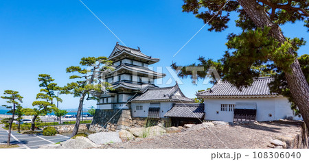 瀬戸内海を見渡す高松城の月見櫓（香川県高松市） 108306040