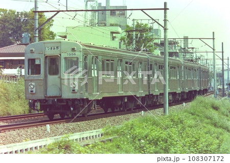 東急7200系7556-7256-7555-7255、つきみ野行、等々力ー上野毛、1974年5月4日 108307172