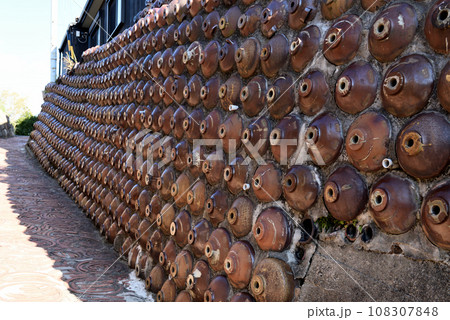焼き物散歩道の土管坂 焼き物散歩道の土管坂 108307848