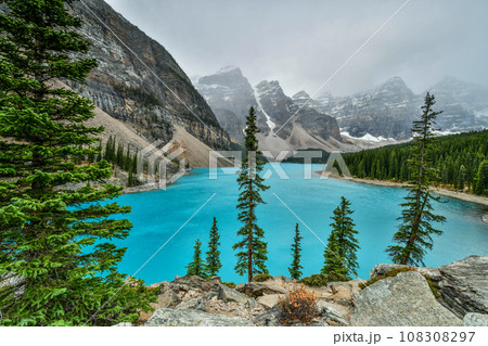 Beautiful turquoise waters of Moraine lake in Banff National Park, Alberta, Canada 108308297