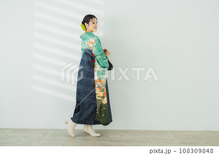 袴　振袖 108309848