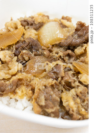 美味しい牛丼弁当 108311235