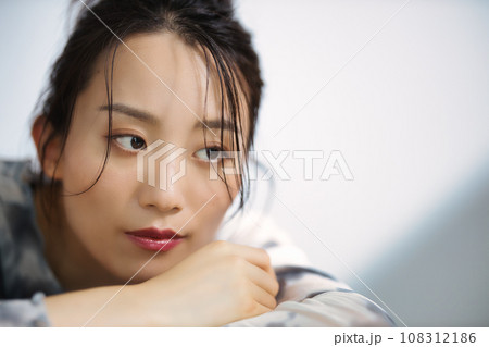 20代女性のビューティーイメージ 20代女性のビューティーイメージ 108312186
