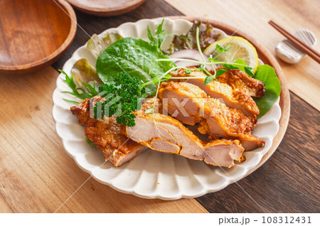 鶏もも肉のみそ焼き 108312431