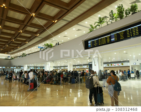 躍動するフィリピン - マニラ　ニノイ・アキノ国際空港 　都市景観（2023年9月） 108312468