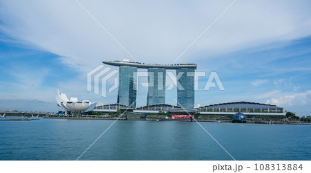 Landscape of the Singapore, Marina Bay Sands with blue sky in a bright sunny day Landscape of the Singapore, Marina Bay Sands with blue sky in a bright sunny day 108313884