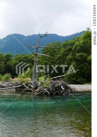 Kamikochi is a remote mountainous highland valley within the Hida Mountains range, in the western region of Nagano Prefecture, Japan. Japanese hiking and trekking. 108316084