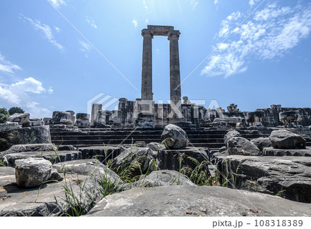 apollon temple in didim aydin in turkey 108318389