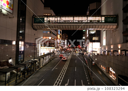 JR町田駅前から見た原町田大通り 108323294