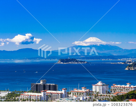 富士山と湘南海岸 富士山と湘南海岸 108323876