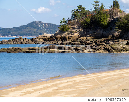 佐木島(広島県三原市)の海岸。 佐木島(広島県三原市)の海岸。 108327390