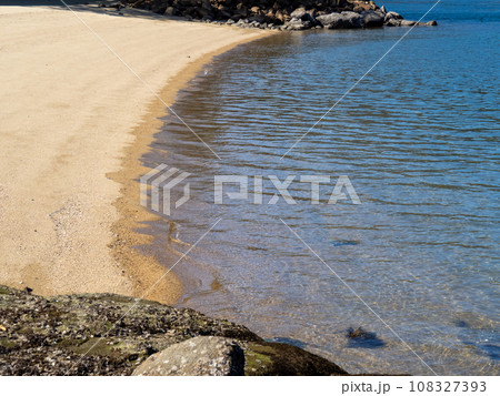 佐木島(広島県三原市)の砂浜海岸。 佐木島(広島県三原市)の砂浜海岸。 108327393
