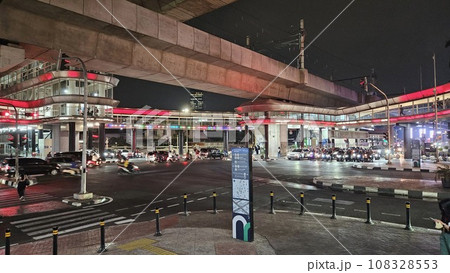 ジャカルタの夜 108328553