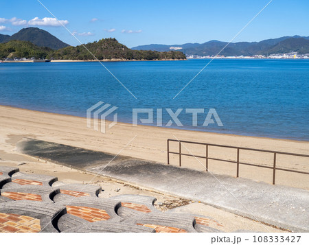 大野浦海水浴場。広島県三原市、佐木島。 大野浦海水浴場。広島県三原市、佐木島。 108333427