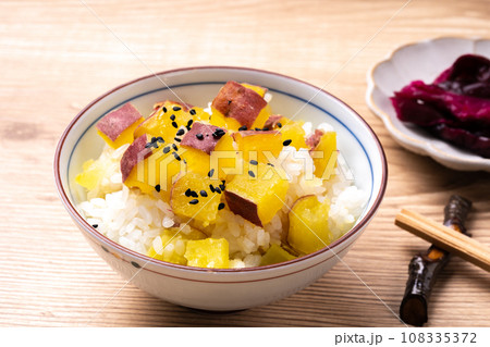 サツマイモご飯 108335372