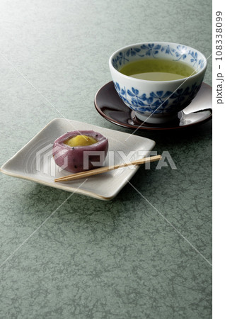 緑茶と和菓子 緑茶と和菓子 108338099