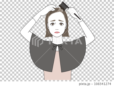 一個女人自己染白髮,一臉艱難 一個女人自己染白髮,一臉艱難 108341274