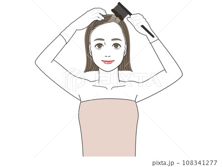 伸びてきた生え際白髪をセルフで染めている女性　笑顔 108341277