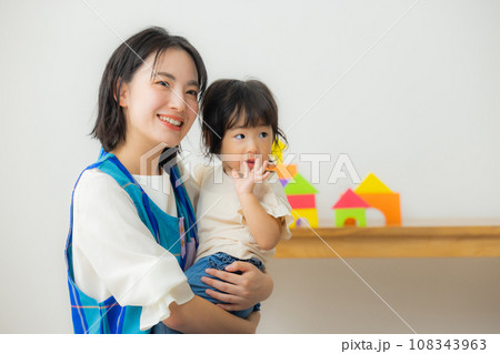 保育士　1歳　 108343963