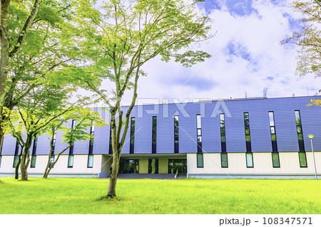 東北大学　文科系総合講義棟　(川内キャンパス) 108347571