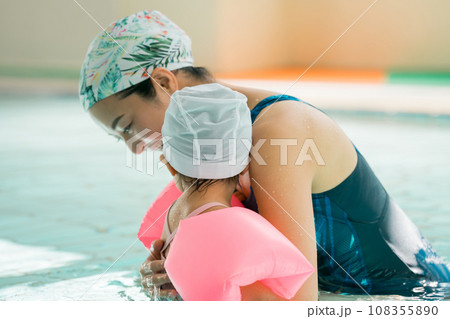 ベビースイミング 108355890