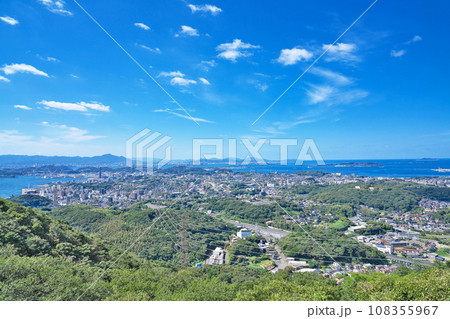 【火の山公園展望台より下関市内を一望】 山口県下関市藤ケ谷 108355967
