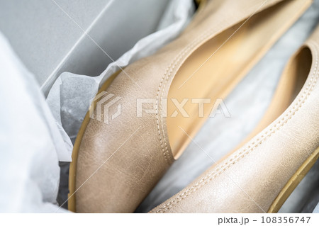 パンプス 108356747