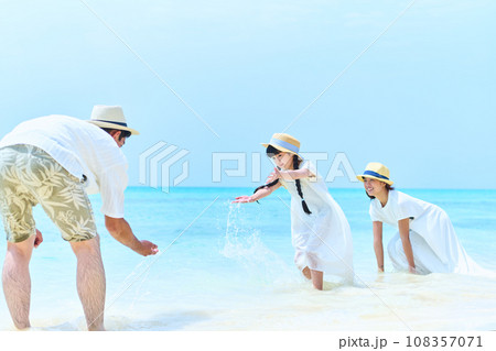 海　人物　ファミリー 108357071