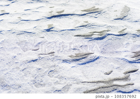 北海道 真冬の大津海岸の風雪紋 北海道 真冬の大津海岸の風雪紋 108357692