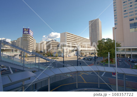 広島駅北側自由通路から見た北東側風景 広島駅前 広島駅北側自由通路から見た北東側風景 広島駅前 108357722