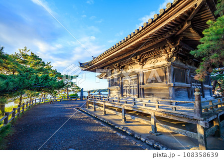 初秋の松島五大堂　松島　宮城県松島町 108358639