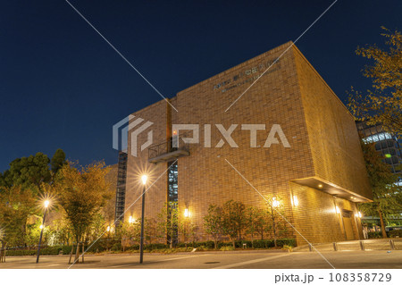 中之島 東洋陶磁美術館 夜景 中之島 東洋陶磁美術館 夜景 108358729