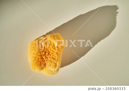 Natural sea sponge for face and body in the sun. 108360335