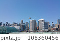 ブリッジから見たダウンタウンの風景 108360456