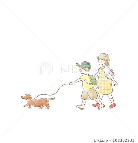犬の散歩をする子ども 108362233