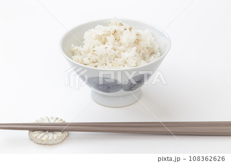 麦ご飯　白バック 108362626